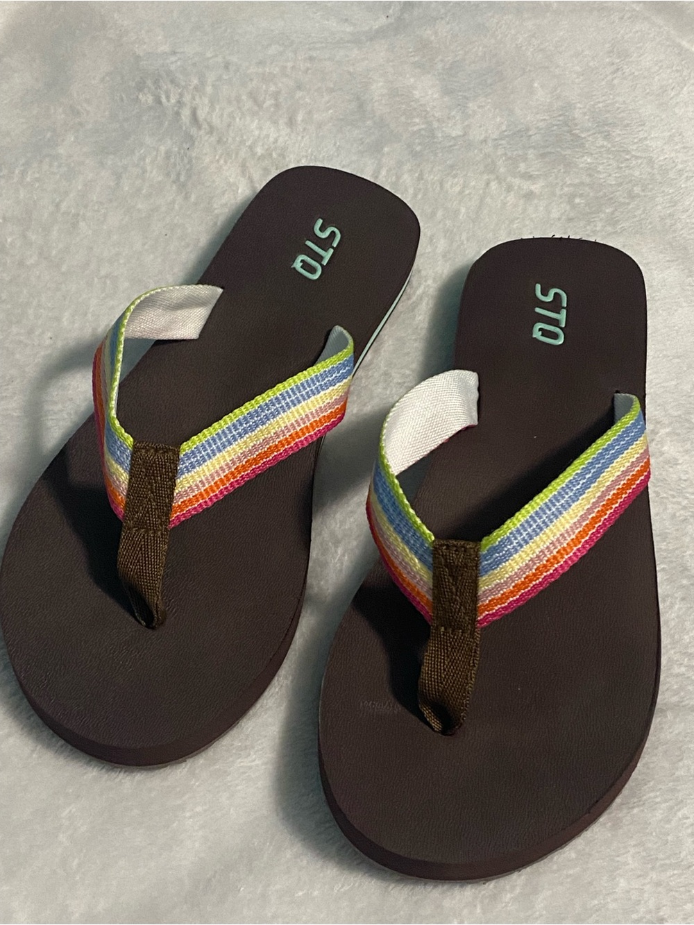 NWOT STQ Women's Brown Flip Flop Sandals with Rainbow Straps